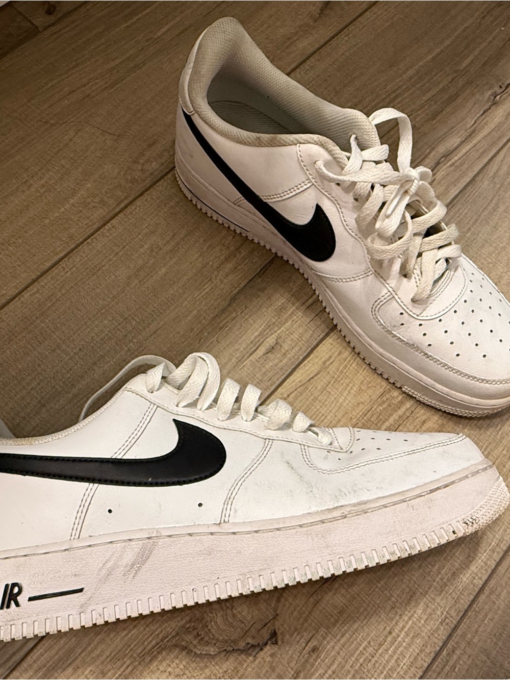 Nike Air Force 1 07 Low White Black Swoosh Sneakers 11